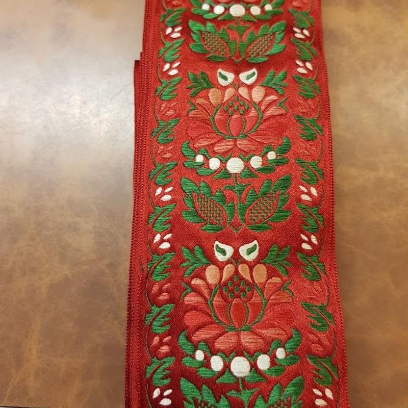 Silkebånd folkedrakt rød